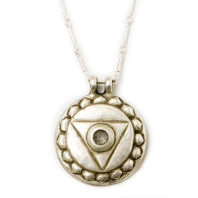 Throat Chakra Amulet with chain - Silver / classic